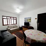 Apartamento 150 Metros Da Praia Do Tombo - Guaruja