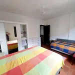 Apartamento 150 Metros Da Praia Do Tombo - Guaruja