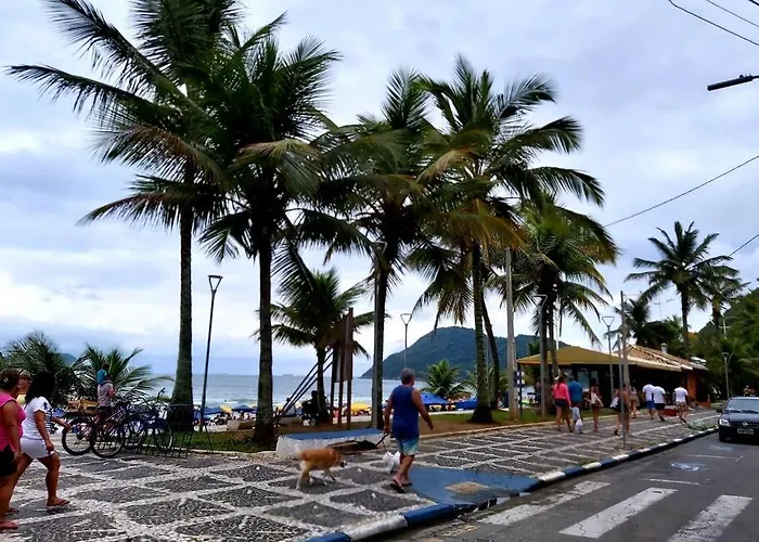 Apartamento 150 Metros Da Praia Do Tombo - Guaruja