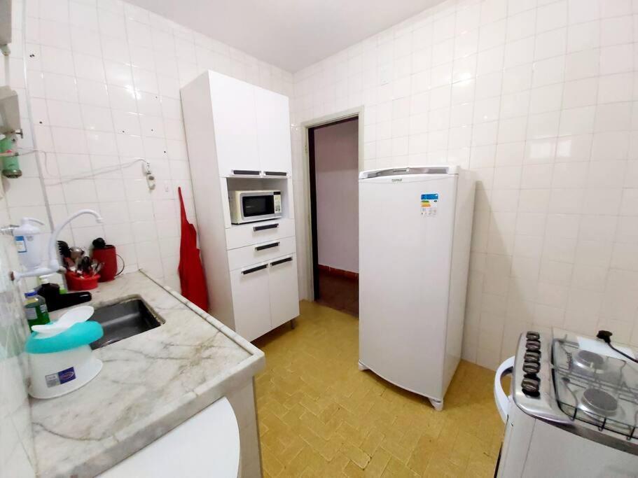 150 Metros Da Do Tombo - Apartamento *